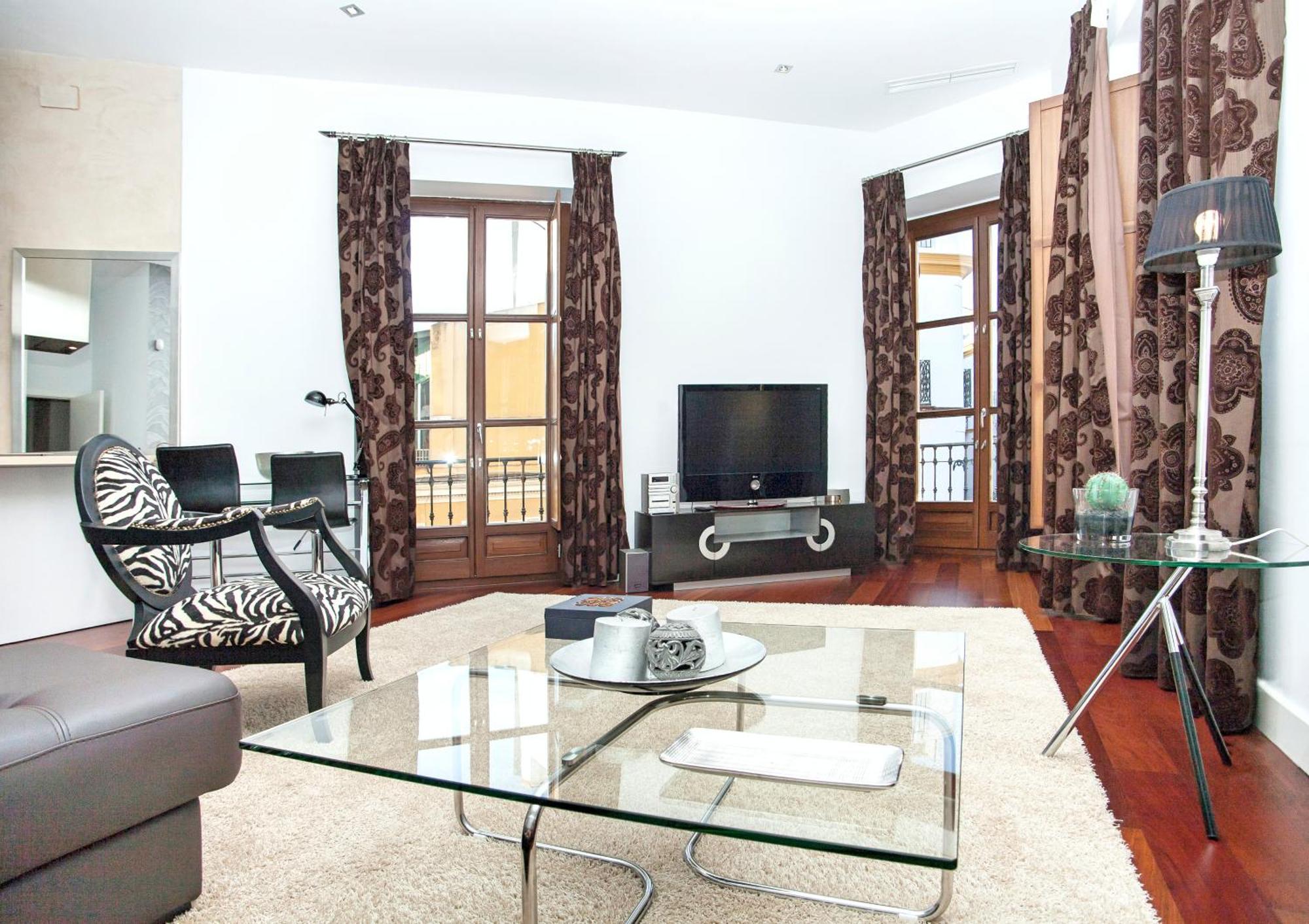 Cathedral Apartment, Upper Floor Apartment セビリア エクステリア 写真