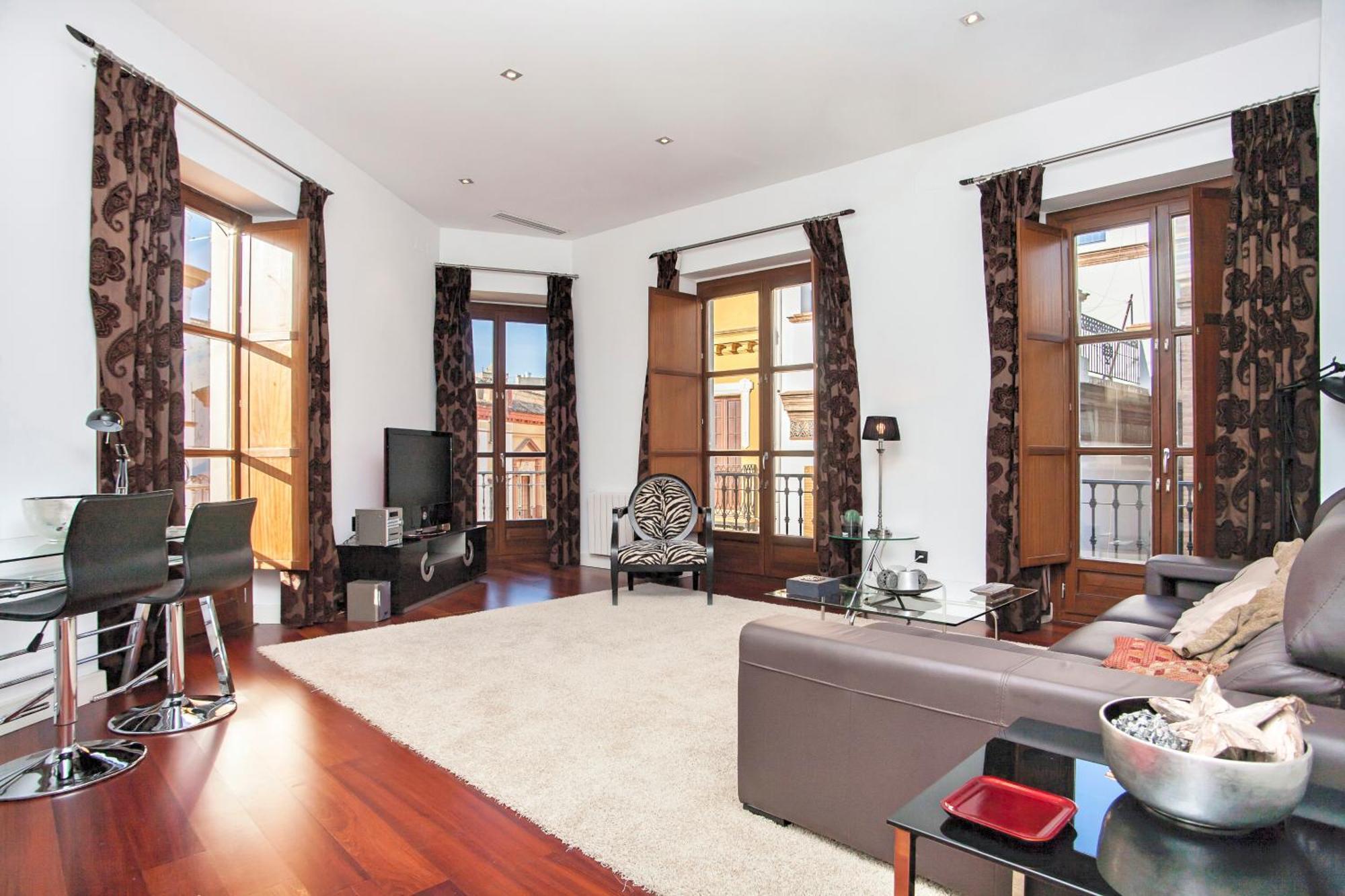Cathedral Apartment, Upper Floor Apartment セビリア エクステリア 写真