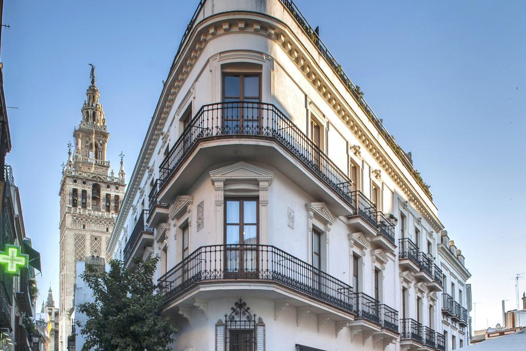 Cathedral Apartment, Upper Floor Apartment セビリア エクステリア 写真